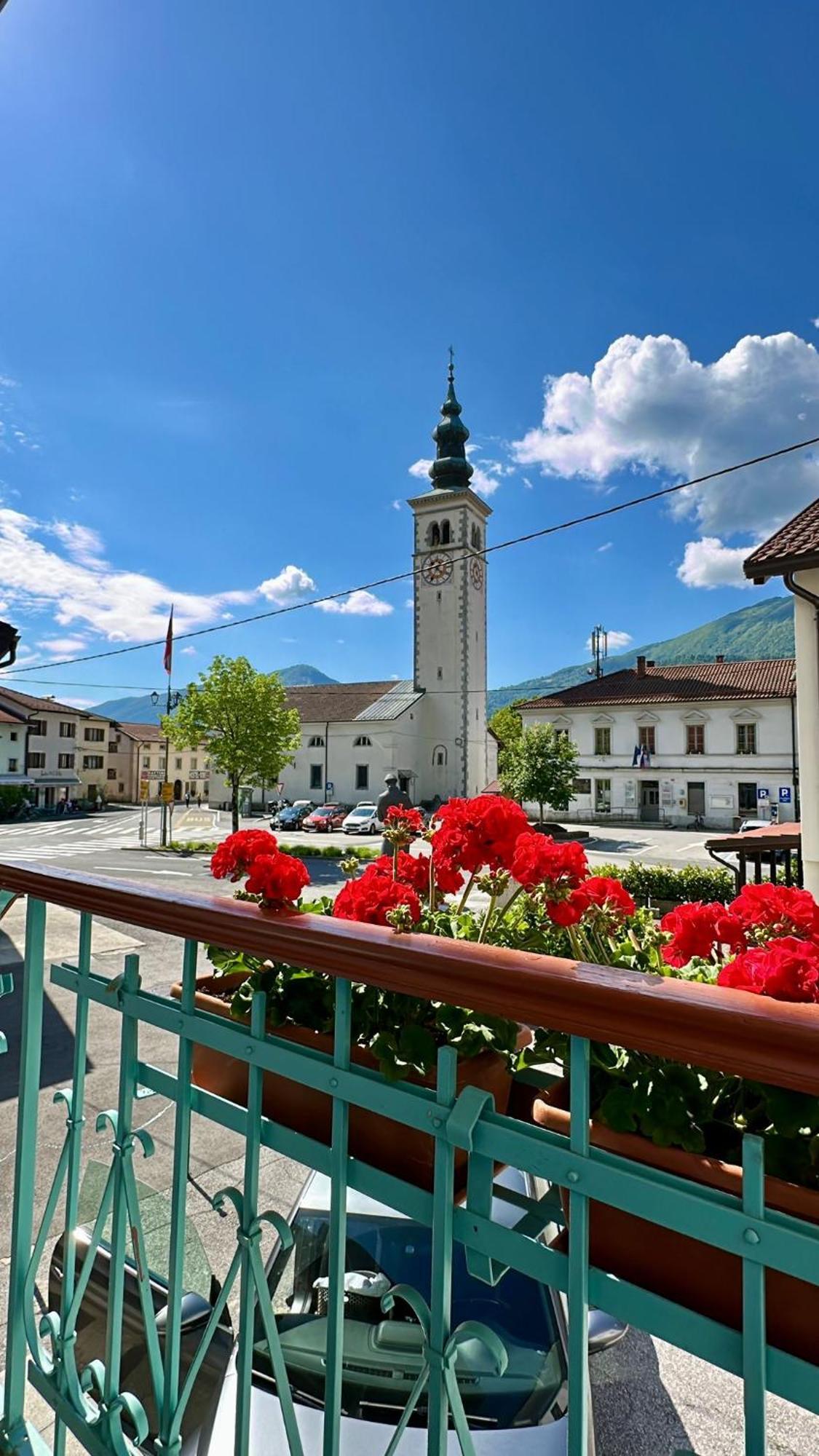 Вілла Hisa Rejmr With Private Parking Кобарід Екстер'єр фото
